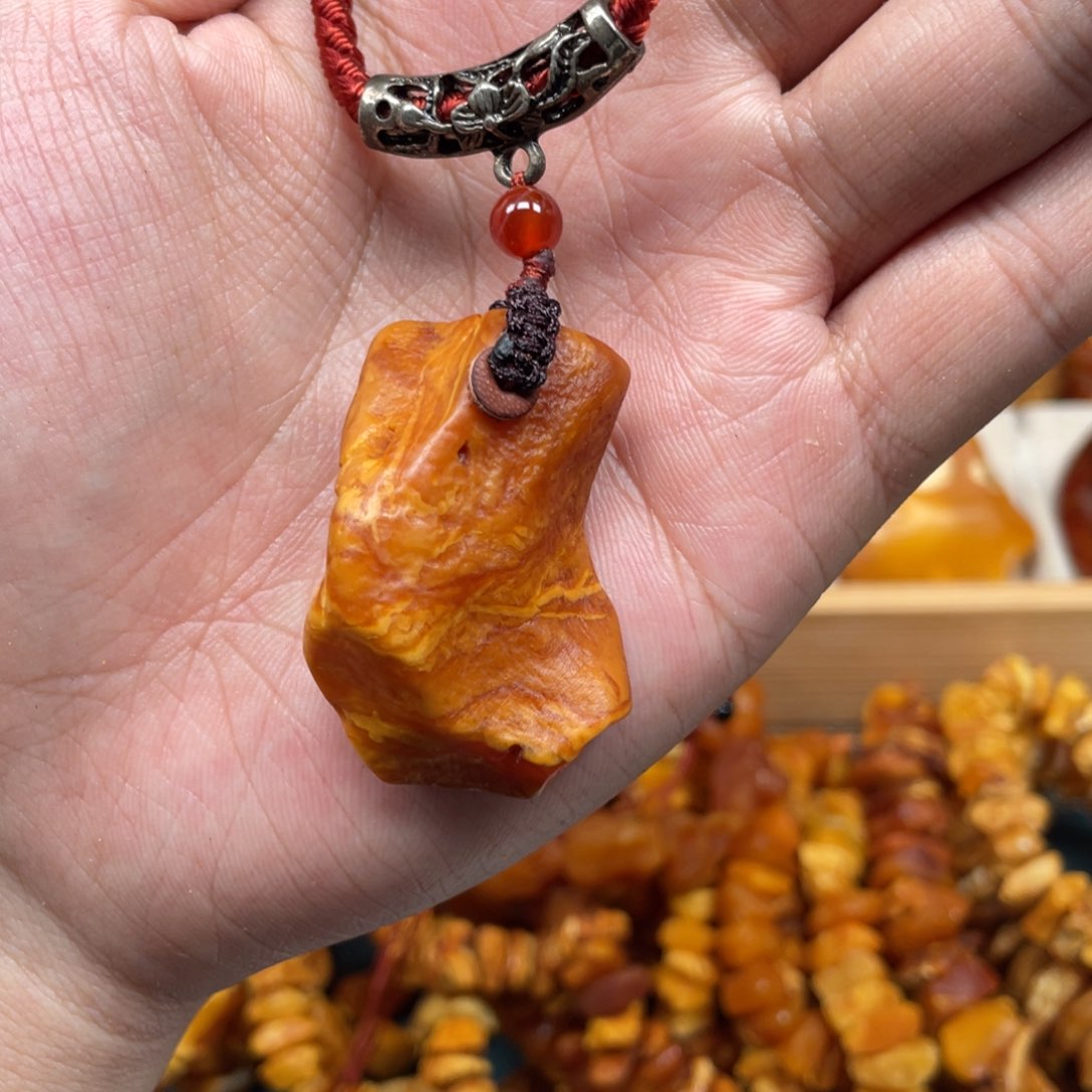 琥珀珠宝奇石未镶嵌