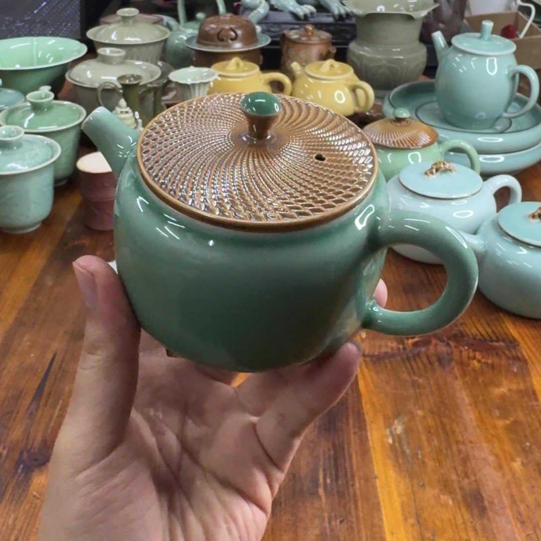 乔***伊小仲青瓷茶器微瑕7973