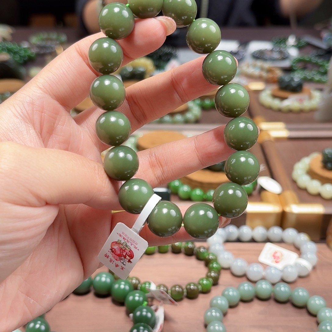和田玉未镶嵌手链沙枣青豆青14 特细 