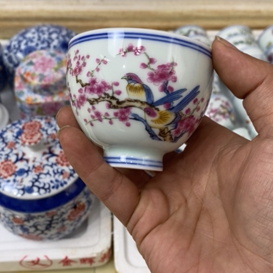 罐景德镇陶瓷茶杯一个