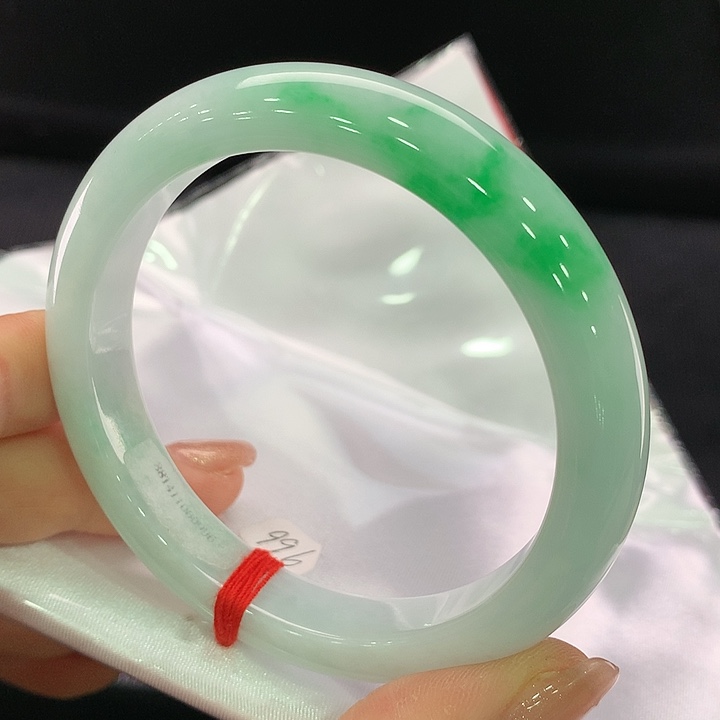 翡翠手镯未镶嵌正圈58