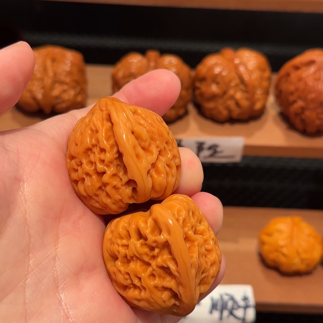 桃核把件小****儿南疆石35 精品1586