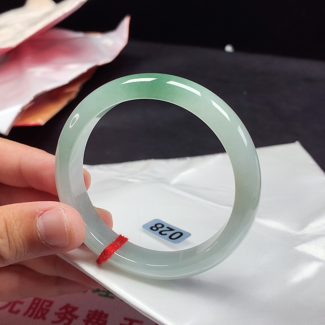 翡翠手镯未镶嵌55正圈