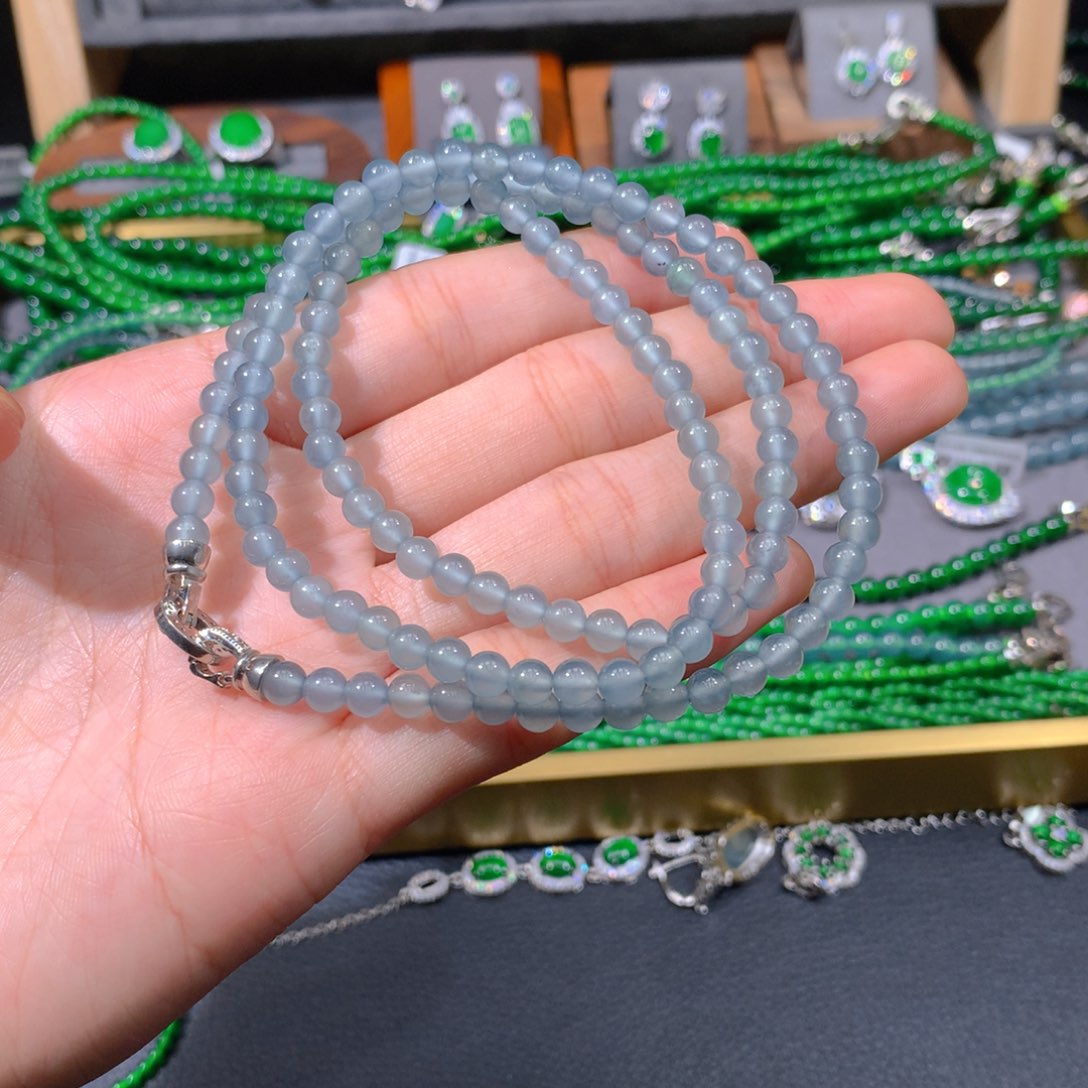 翡翠手链未镶嵌天然翡翠