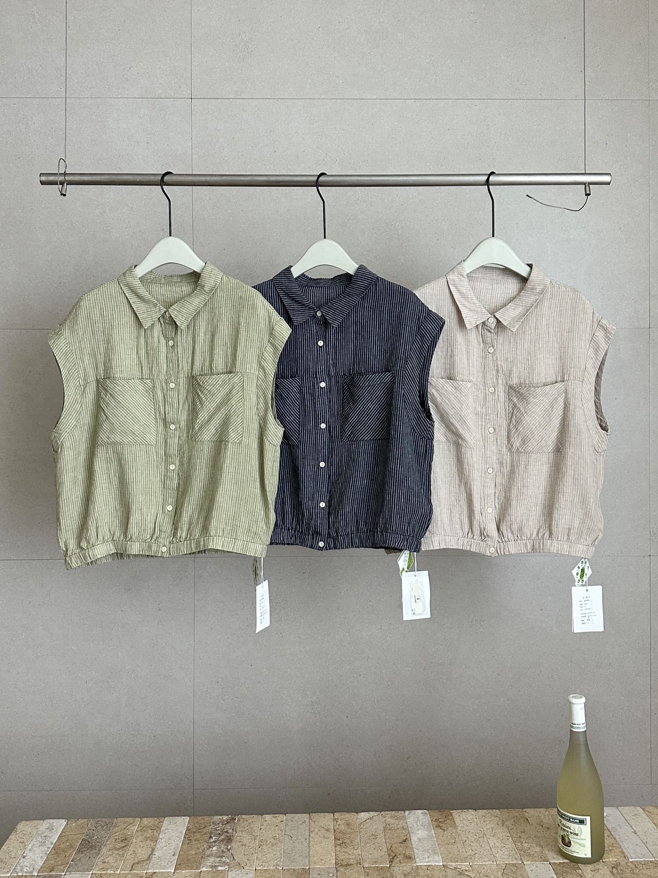 夏季女款休闲百搭设计感双口袋100%汉麻翻领条纹无袖衬衫 88297