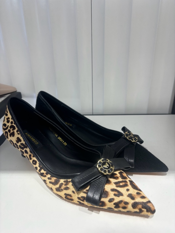 652113164漫步佳人黑标细跟浅口鞋