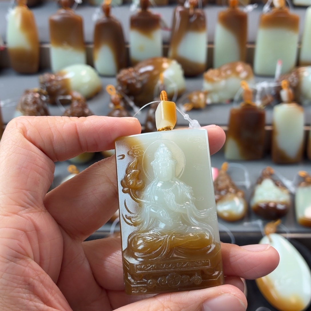 和田玉未镶嵌颈饰