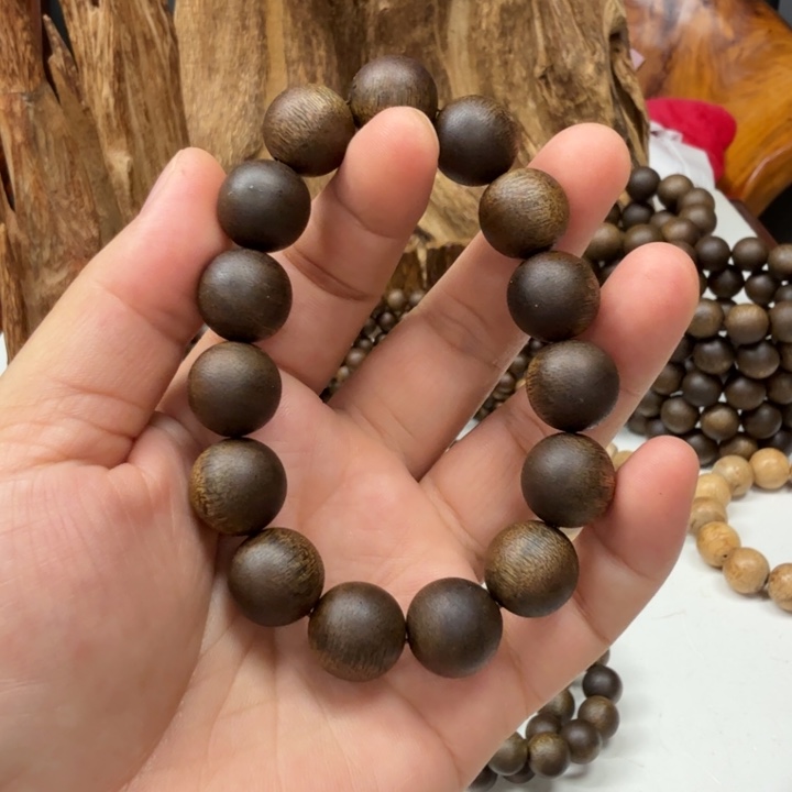 乄***心沉香沉香碎屑海南树心沉水白棋1.4大➕碎屑多样性