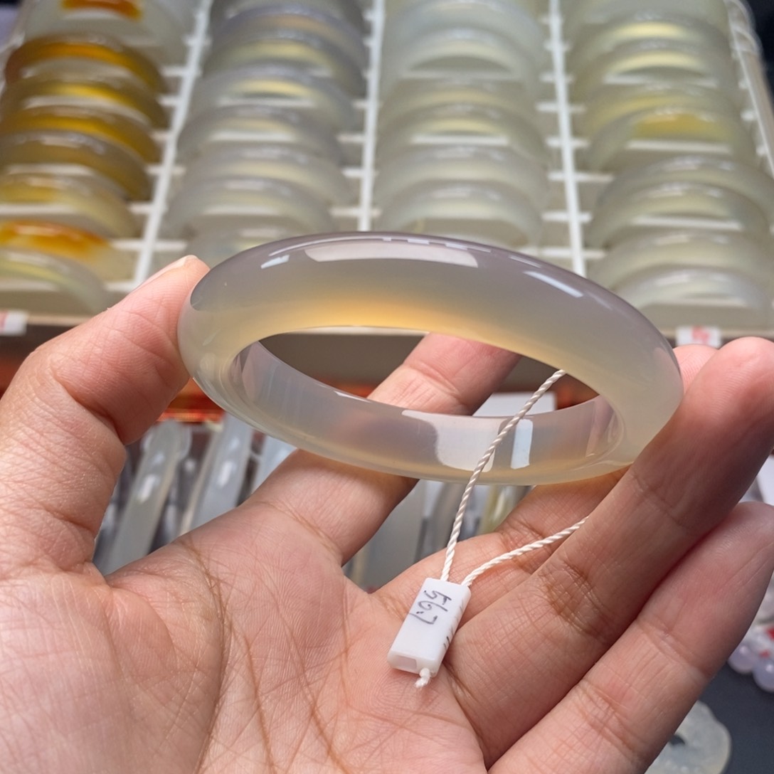 玛瑙/玉髓手镯未镶嵌