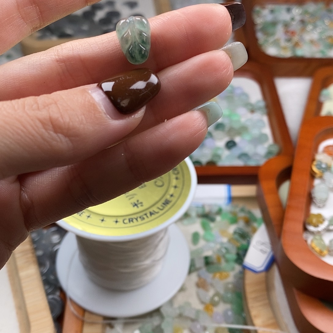 翡翠颈饰未镶嵌猫**爱叶子