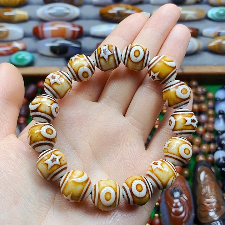 玛瑙/玉髓手串未镶嵌