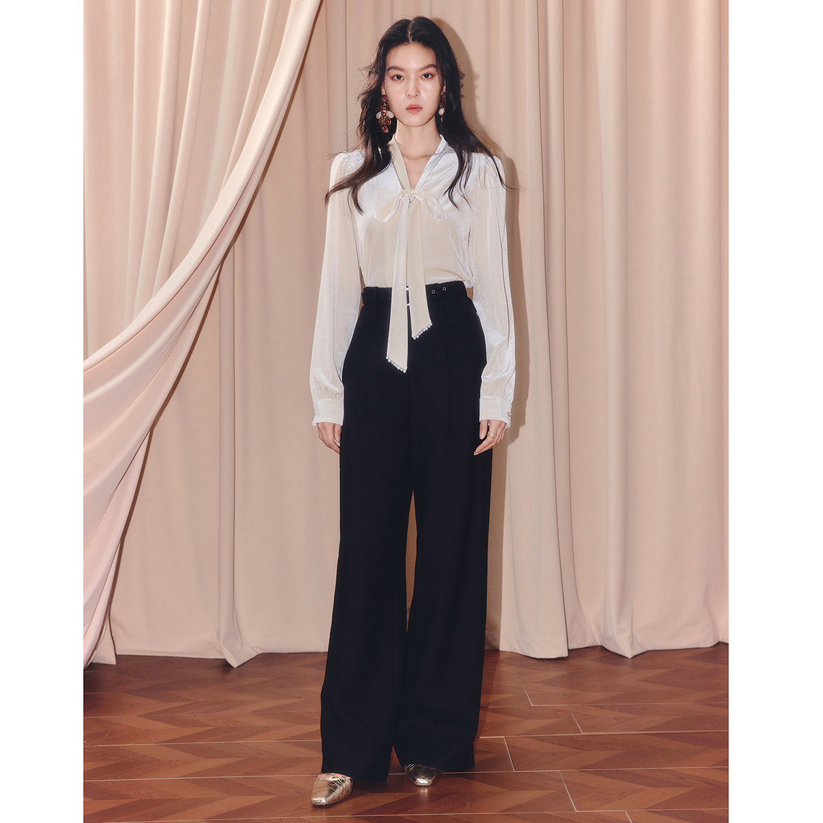 MAXRIENY法式复古感v领丝绒衬衫+裤子套装25冬款通勤穿搭