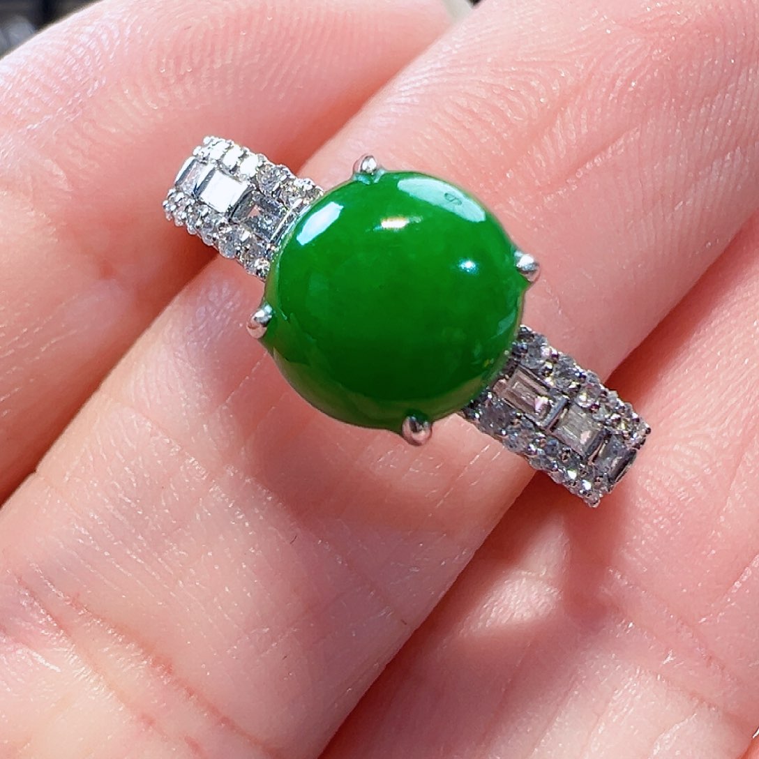 翡翠戒指18K金镶嵌签收后24小时鉴赏期 