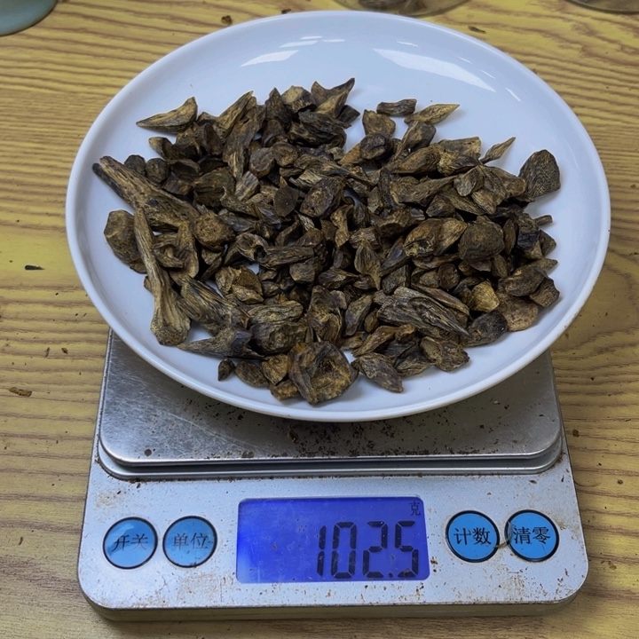 用***9沉香碎屑沉香陆河树丁100 克