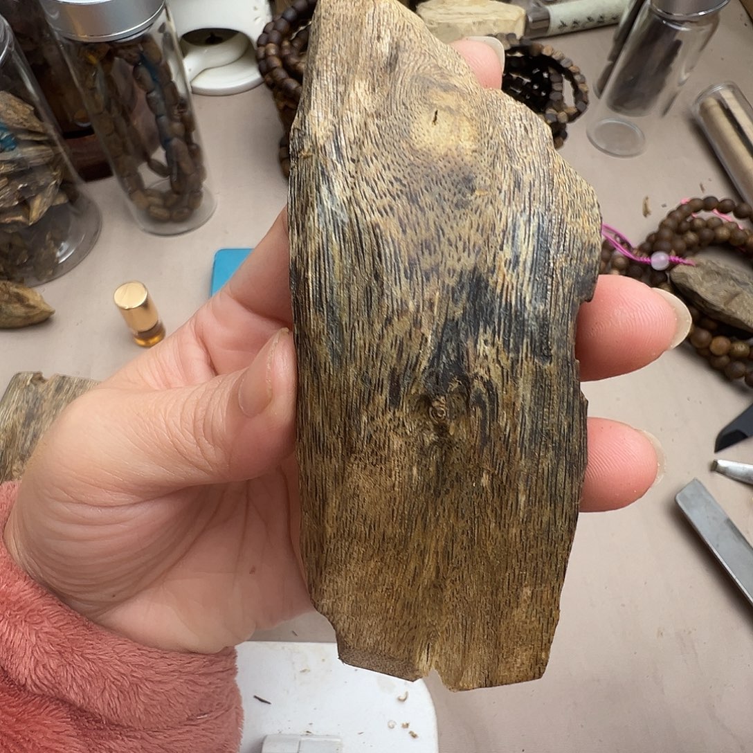 棋楠沉香高油块料37克