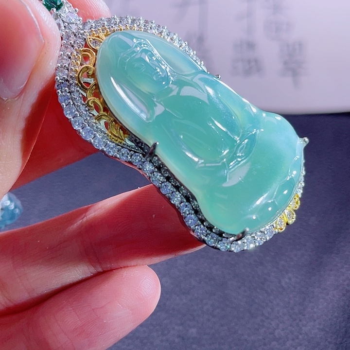 翡翠颈饰未镶嵌888888888