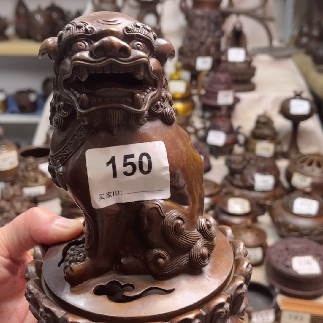 陈****?黄铜材质家居摆件