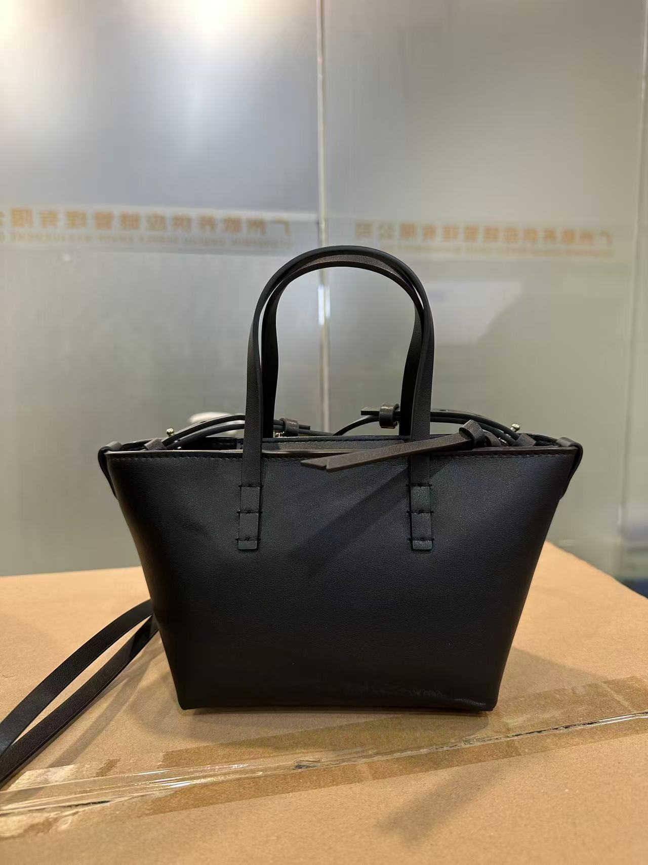 2025新款真皮女包小怪兽黑色MG25-021