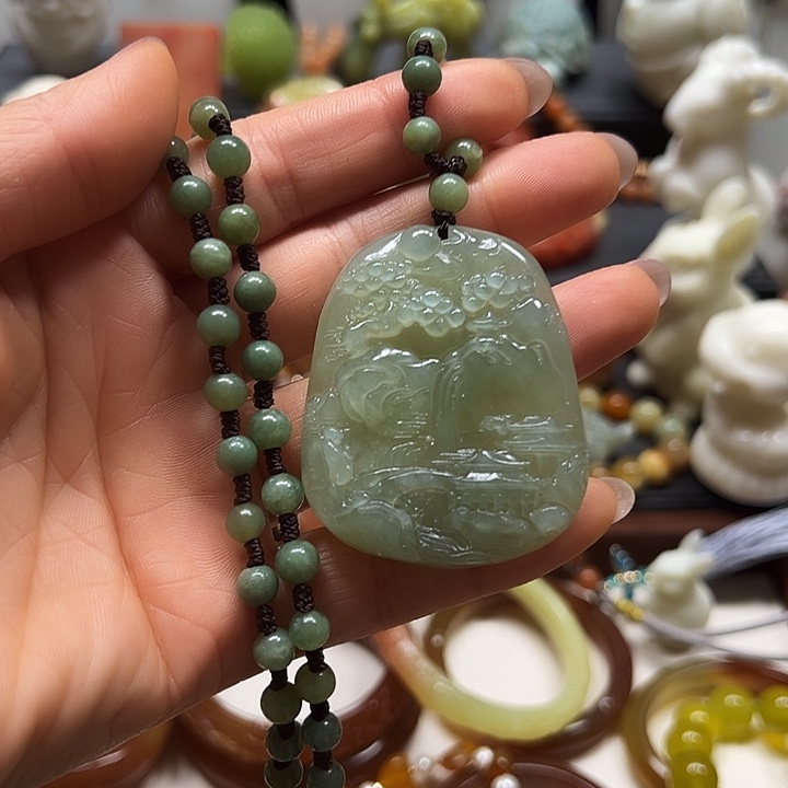 蛇纹石玉吊坠未镶嵌