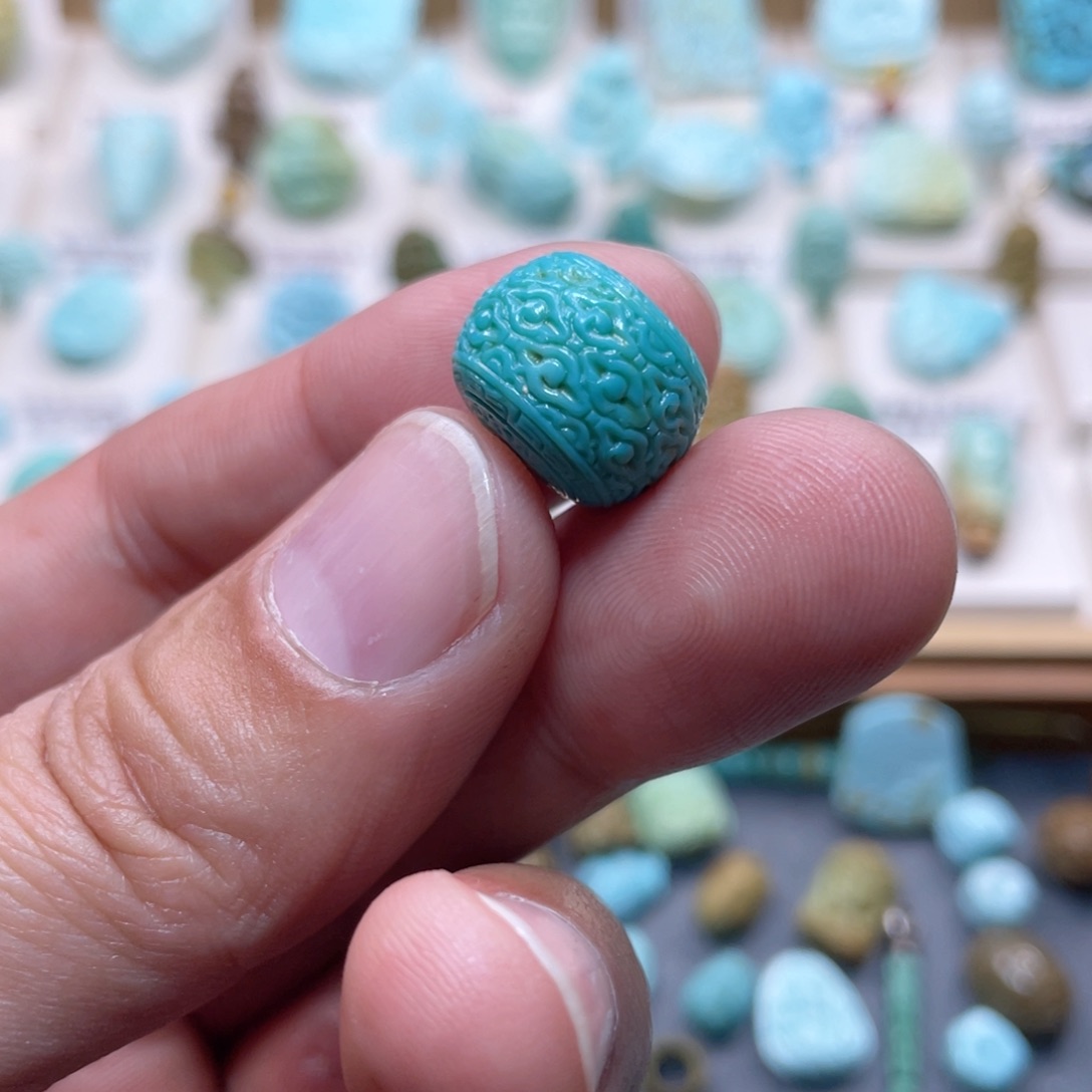 绿松石配饰未镶嵌老*