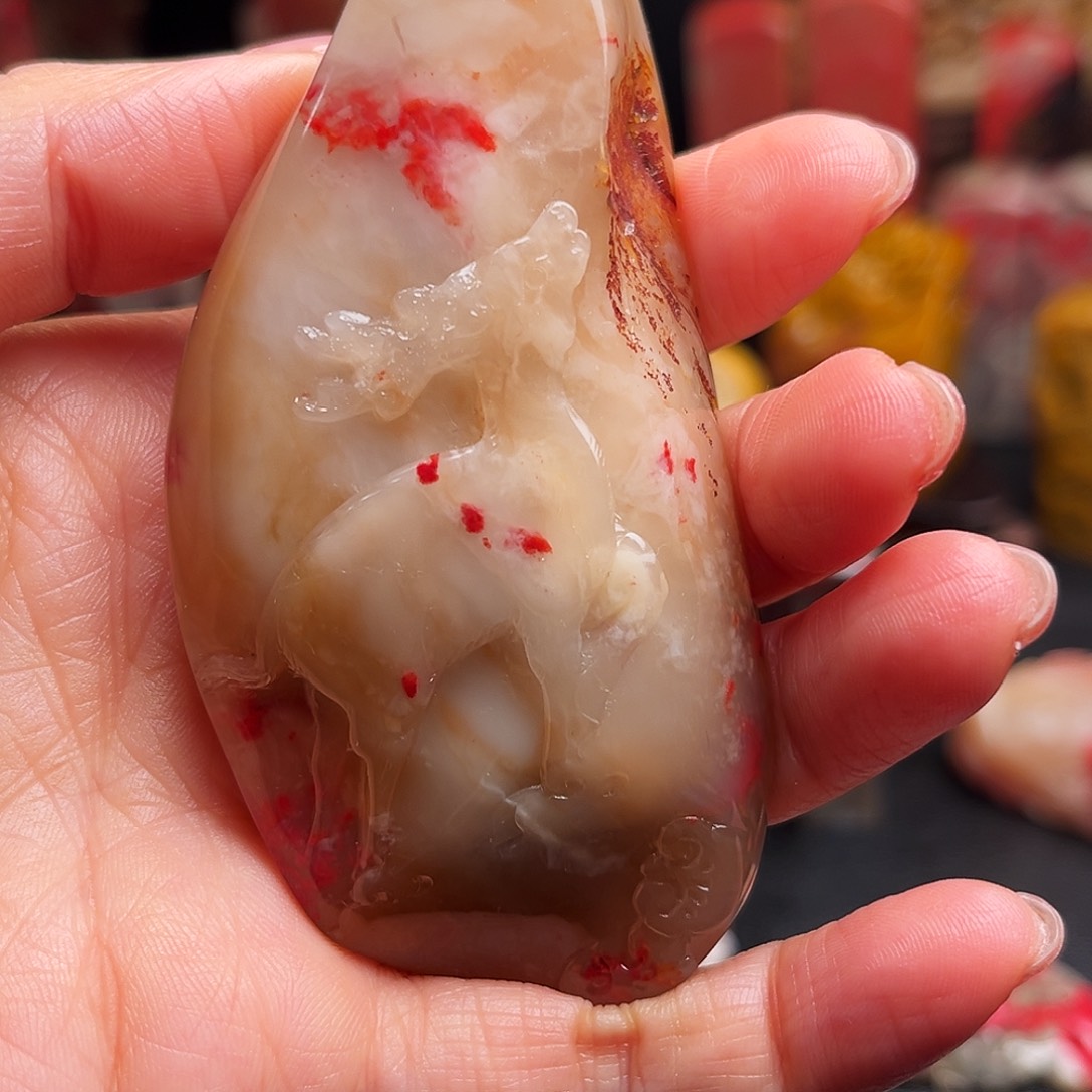 巴林石其他鸡血石手玩件
