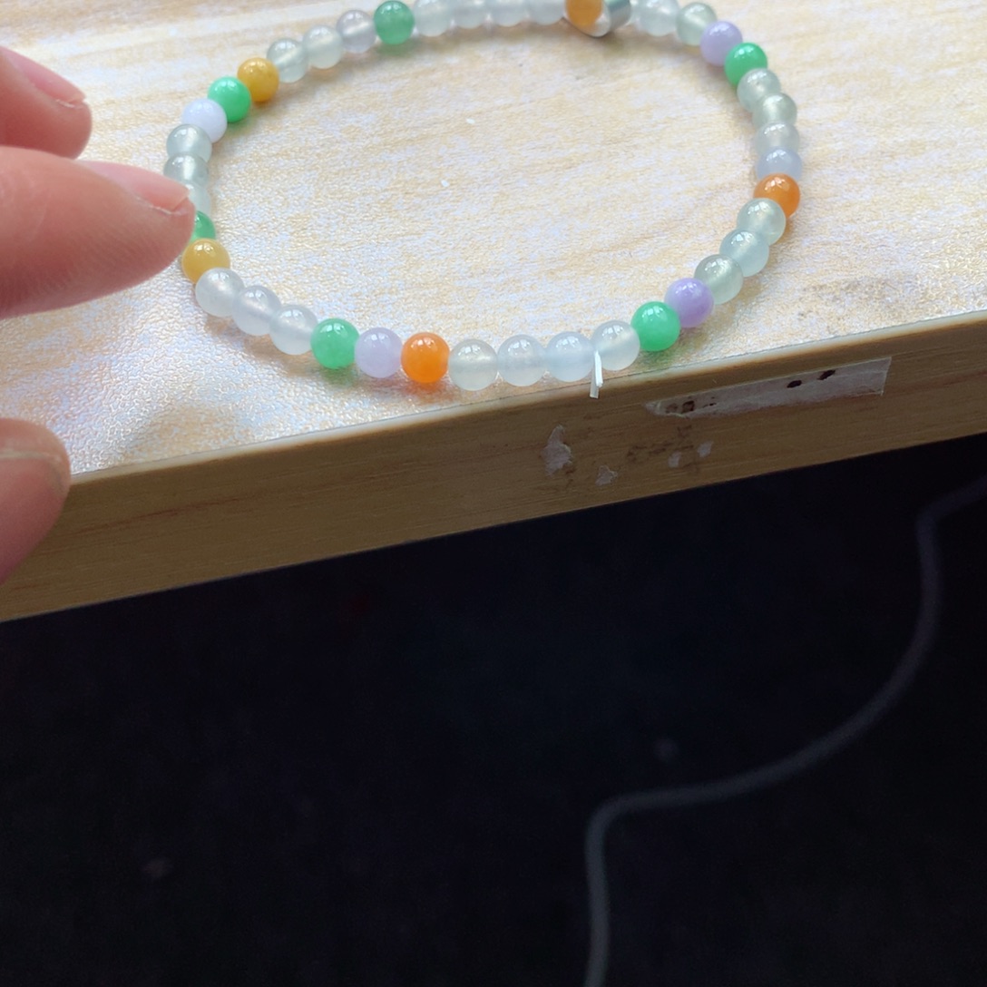 翡翠颈饰未镶嵌吊坠