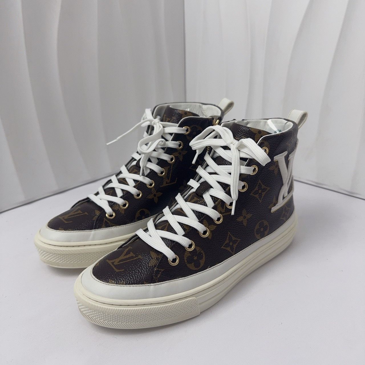 95新 LouisVuitton/路易威登 36.5码/满印老花高帮板鞋
