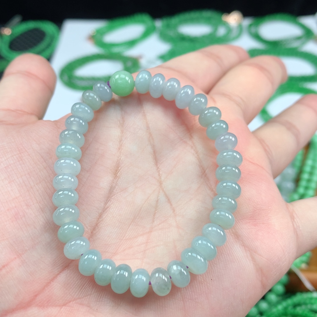 翡翠手链未镶嵌翡翠