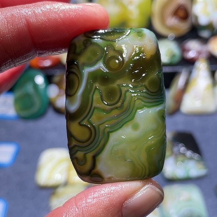 玛瑙/玉髓未镶嵌珠宝奇石