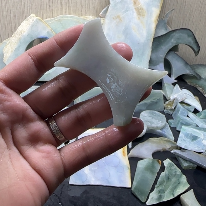 什***么翡翠未镶嵌颈饰纯天然缅甸翡翠