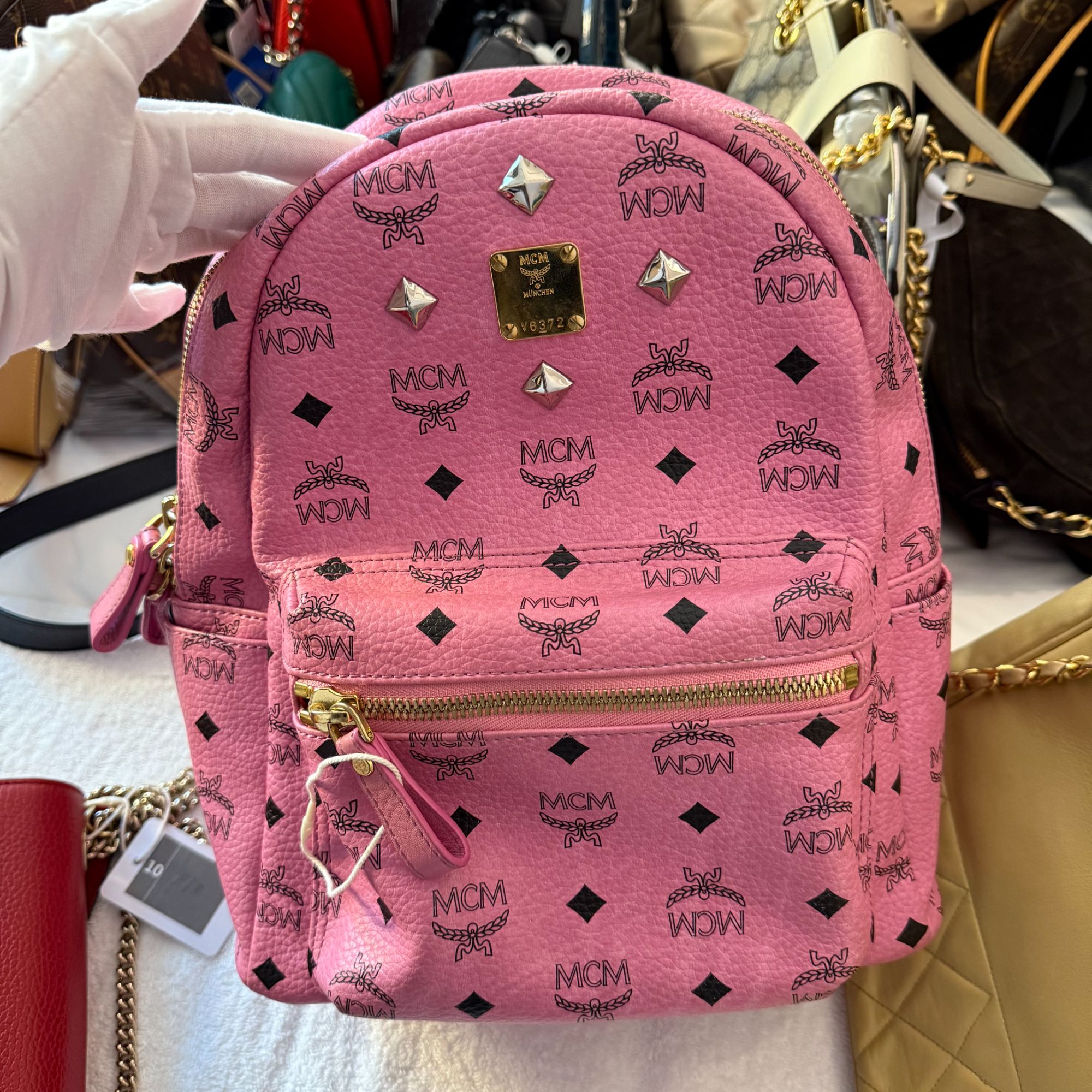 95新 MCM 粉色双肩包/美美在包展