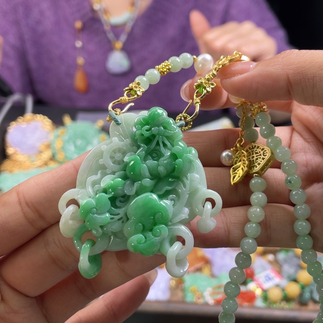 翡翠未镶嵌颈饰代编织