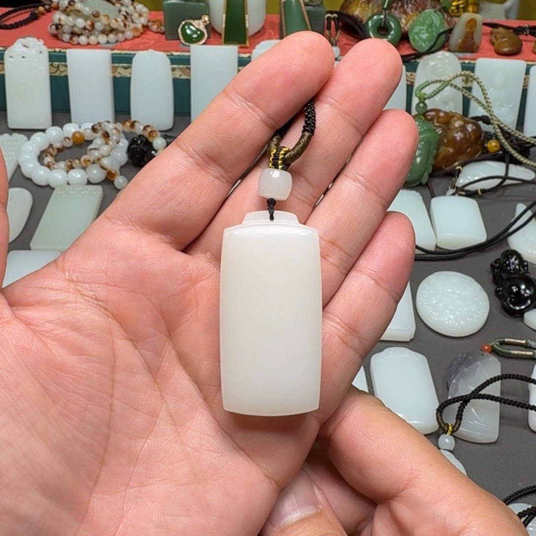 和田玉未镶嵌吊坠(不含链)