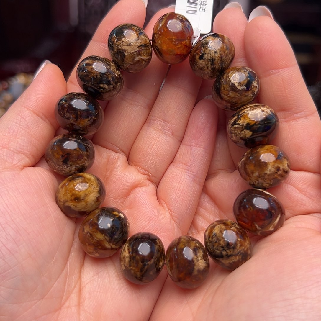 琥珀裸石未镶嵌小*?抚顺琥珀10007。18m m