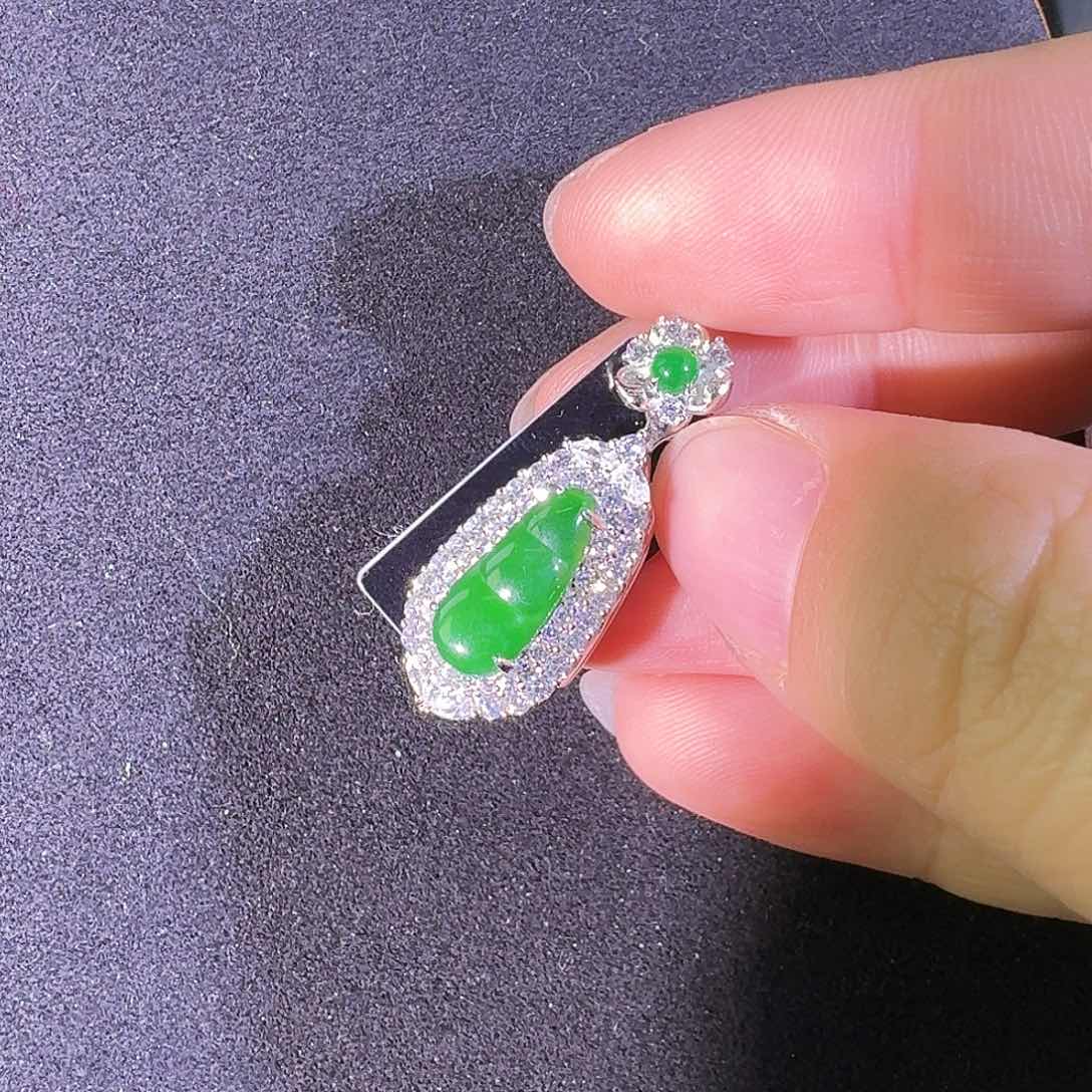 翡翠吊坠(不含链)银S925镶嵌豆子