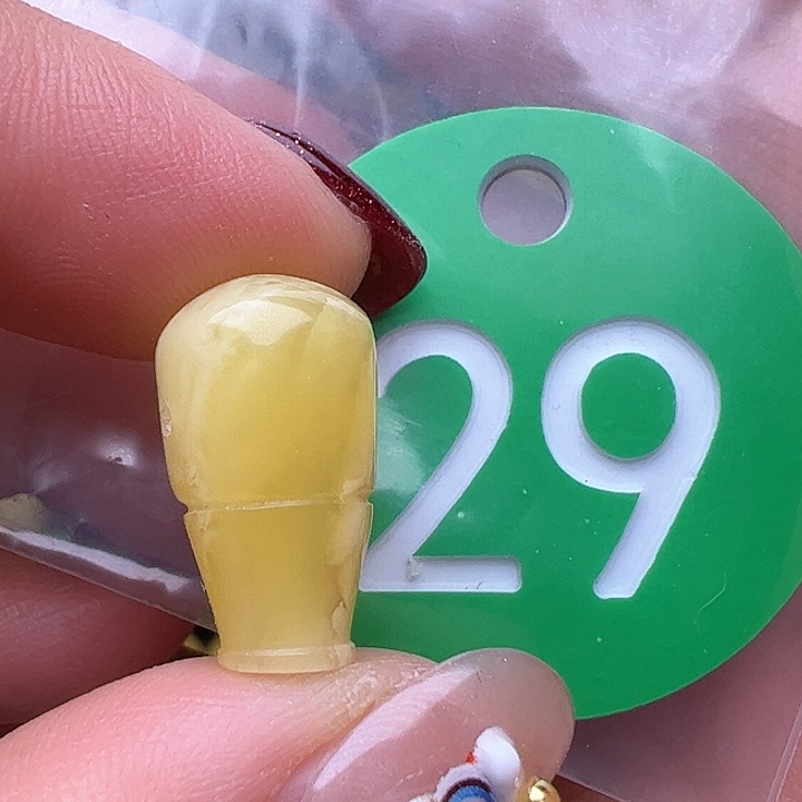 蜜蜡裸石未镶嵌10.4m m