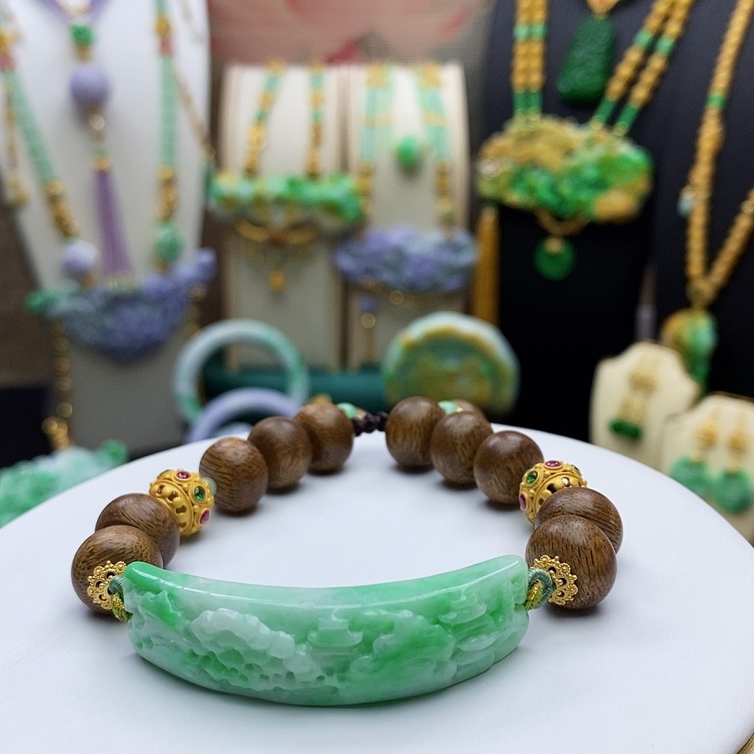 翡翠手链未镶嵌天然