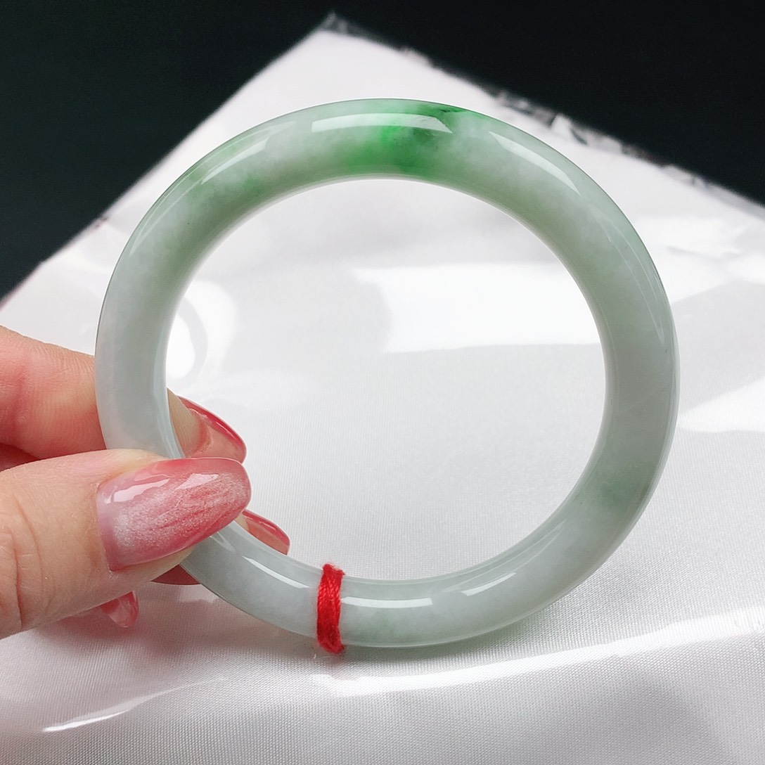 翡翠手镯未镶嵌翡翠077