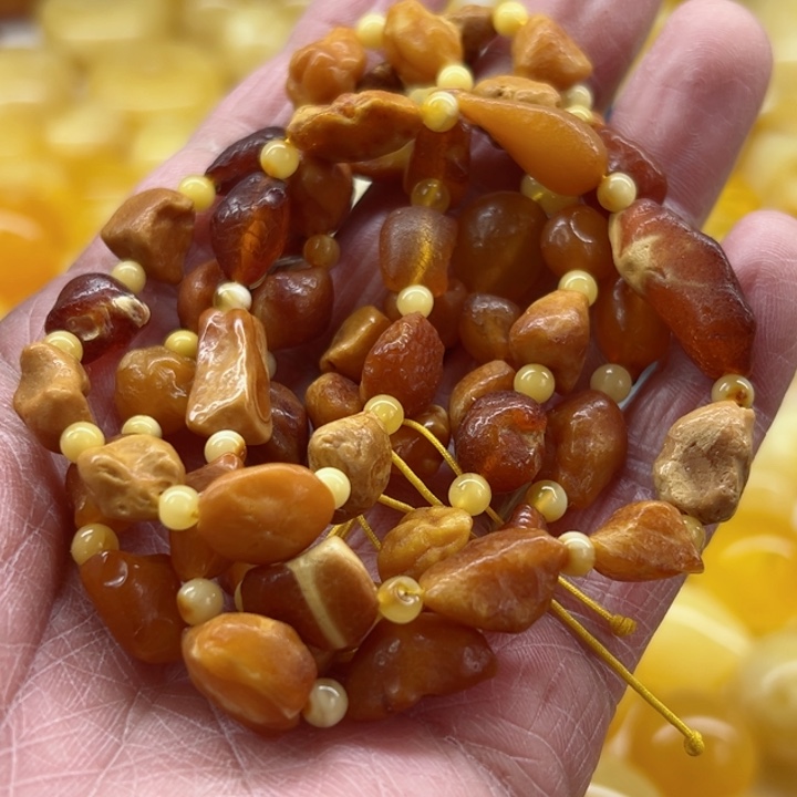 琥珀（矿物珀）颈饰未镶嵌