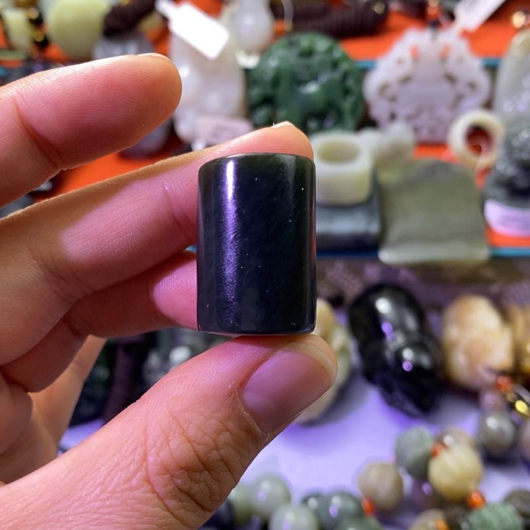 逃***家和田玉未镶嵌手链