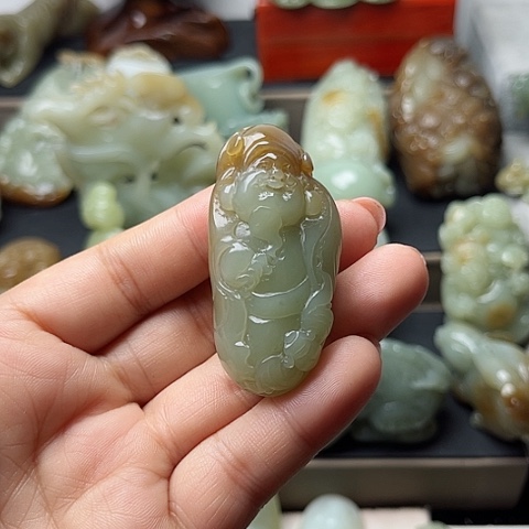 和田玉未镶嵌颈饰