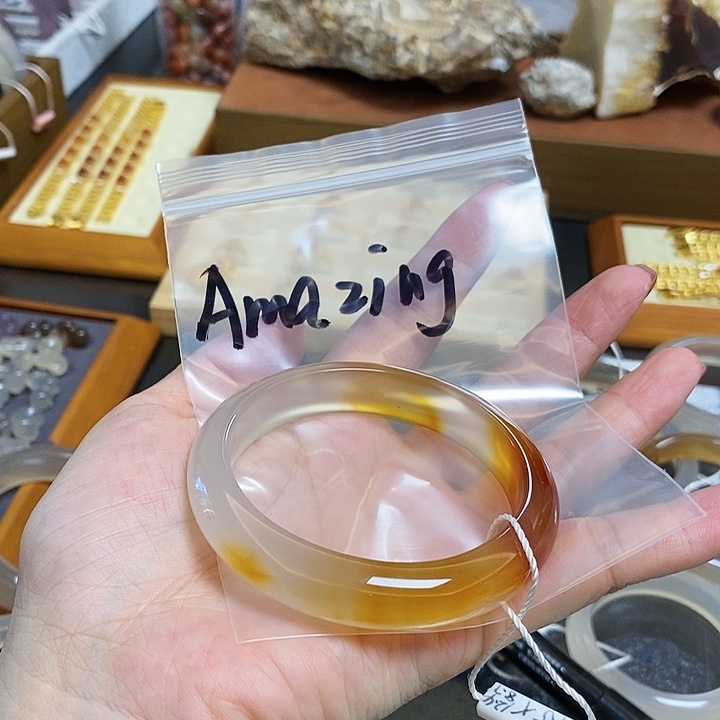 A****玛瑙/玉髓未镶嵌珠宝半成品