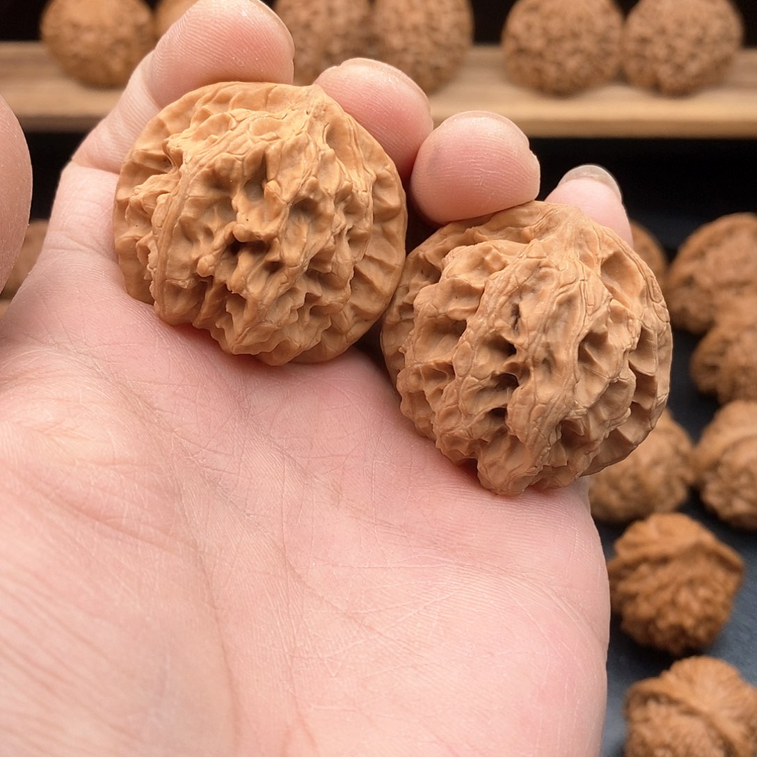 桃核把件盘山帝王，全品，41