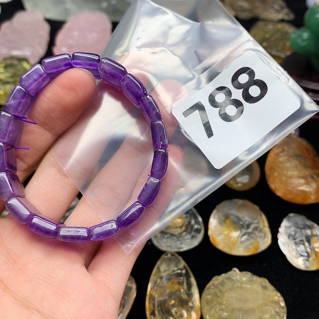 未镶嵌颈饰水晶吊坠