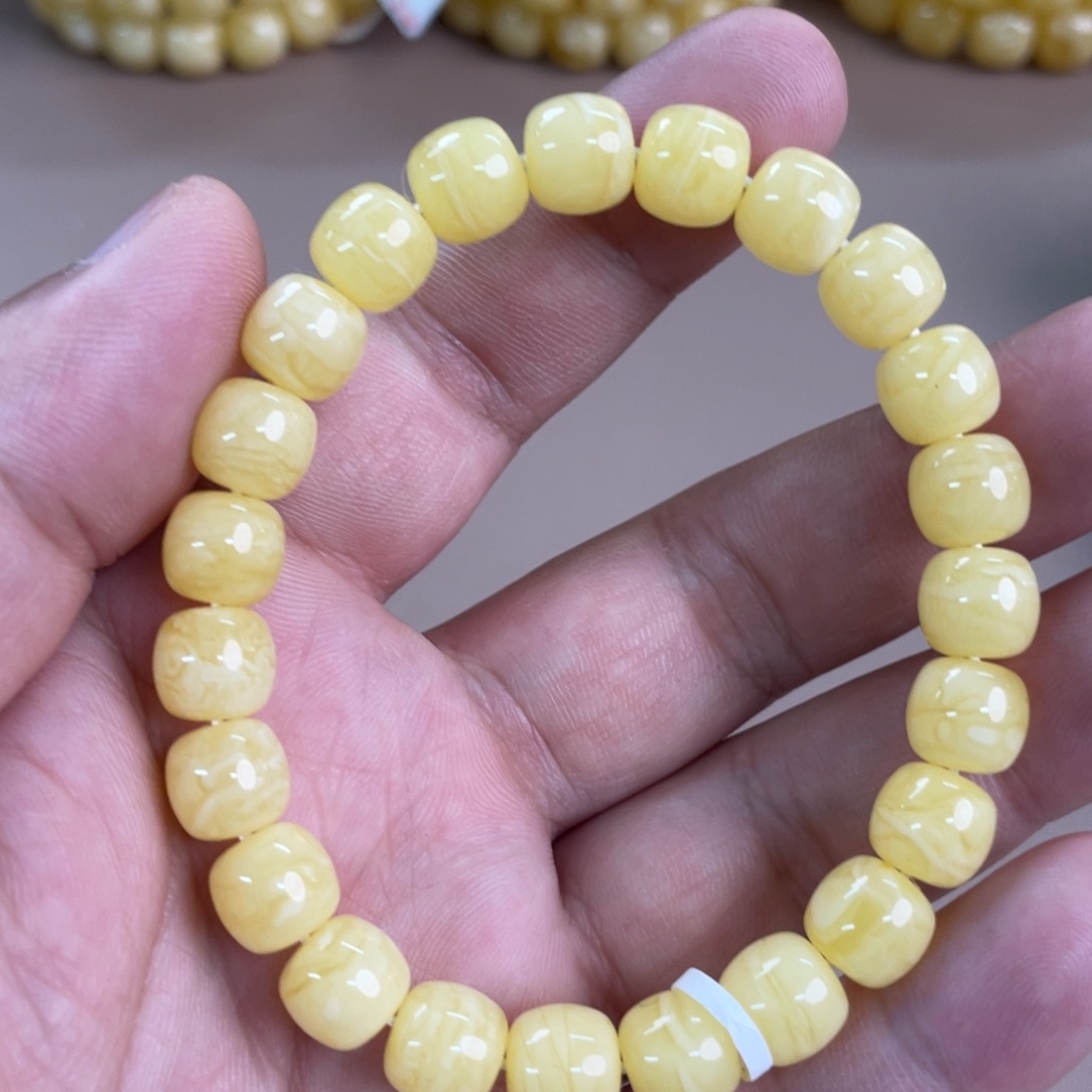 未镶嵌琥珀裸石117000000000