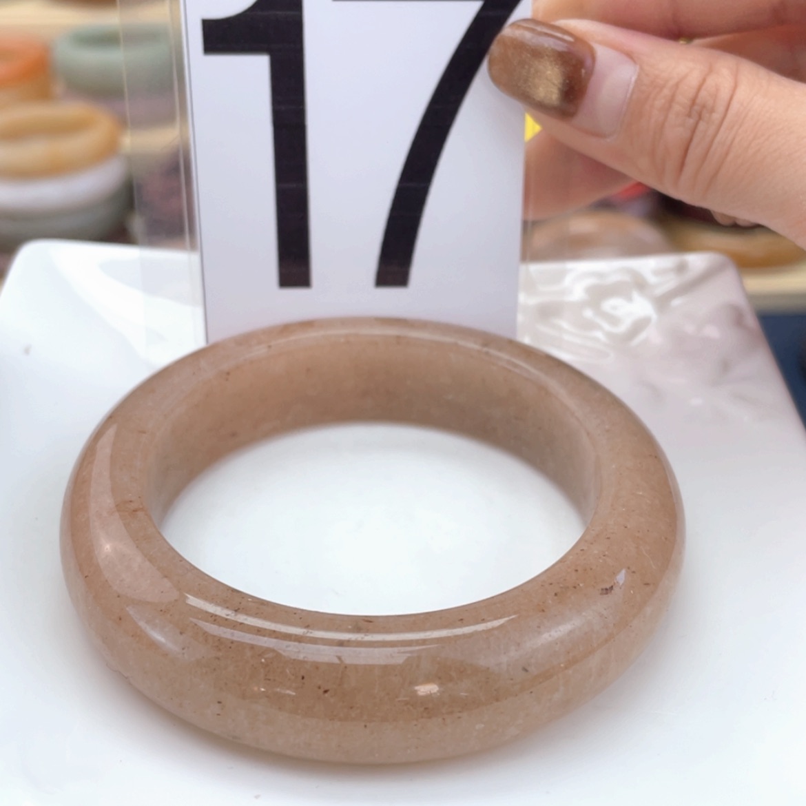 【闪购商品】石英质玉手镯未镶嵌