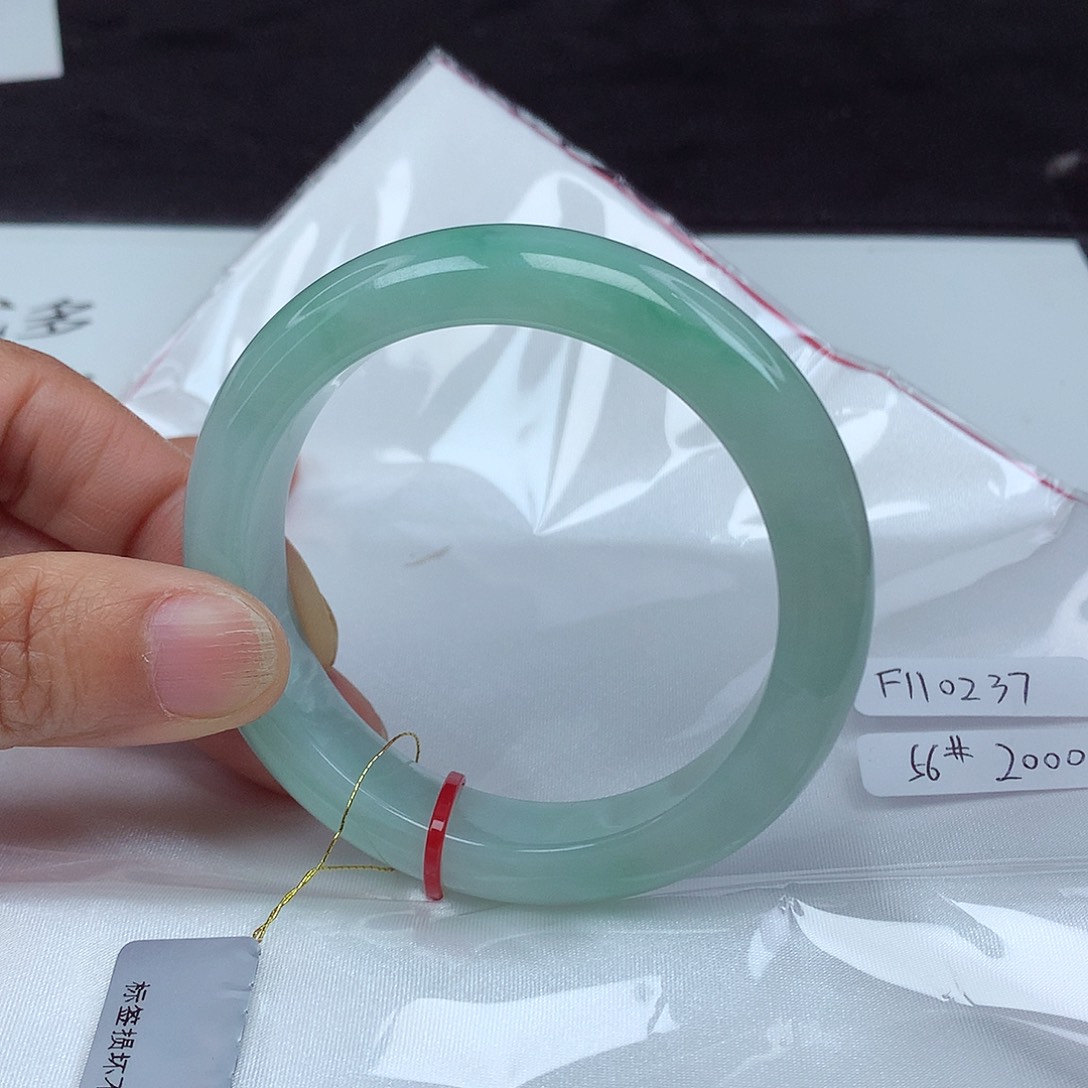 翡翠手镯未镶嵌56圈0237