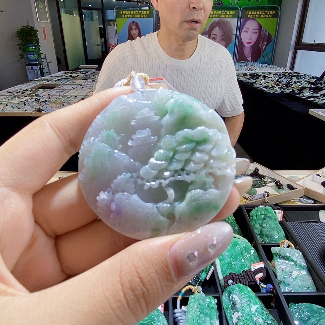 颈饰未镶嵌翡翠翡翠