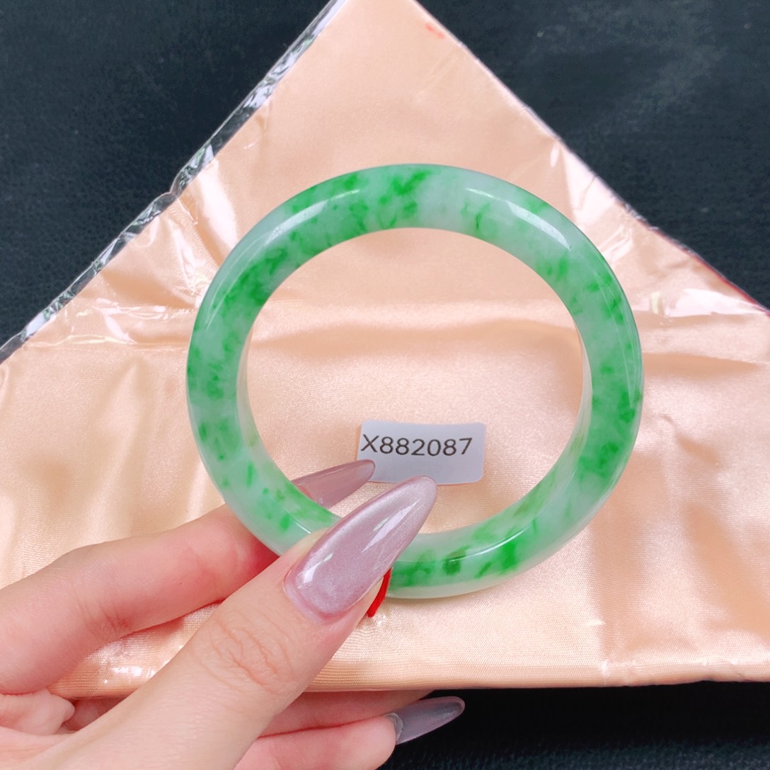 翡翠未镶嵌手镯天然翡翠手镯04