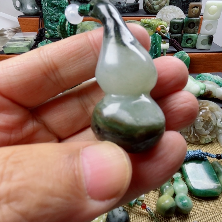 独山玉未镶嵌珠宝半成品